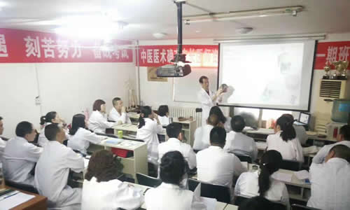为加强京台养老人才交流，市老龄办领导到双桥恭和家园调研-北京乐成养老院
